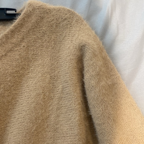 Beige fuzzy sweater - Picture 2 of 3